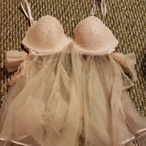 34D VS lingerie top. Never worn.